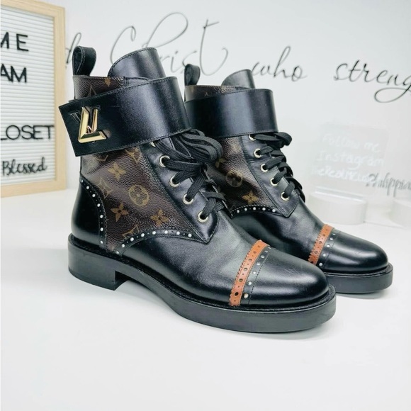 Louis Vuitton Wonderland Flat Ranger Boots Monogram | Designer Luxury Boots🥾 38 - Picture 13 of 16